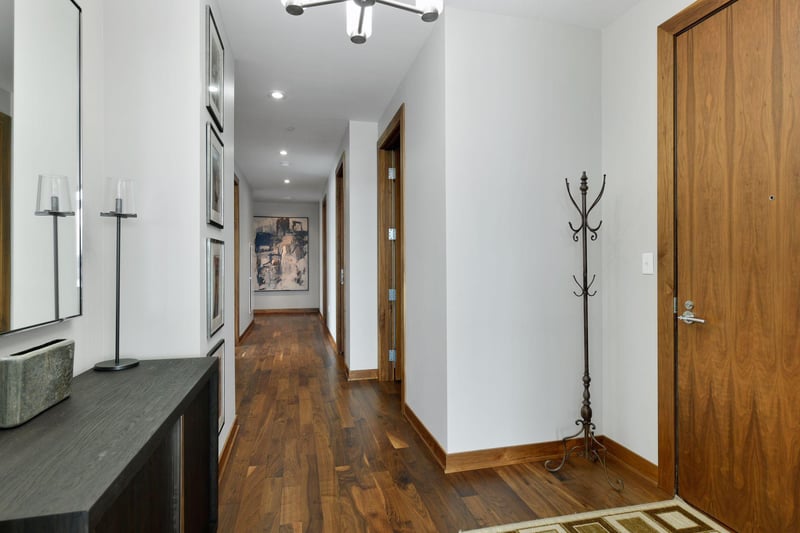 3209 Galleria #1202, Edina, MN 55435