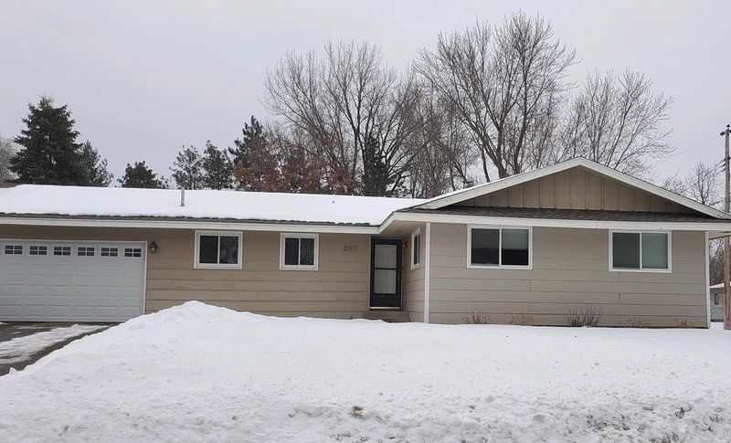 265 Snail Lake Rd, Shoreview, MN 55126