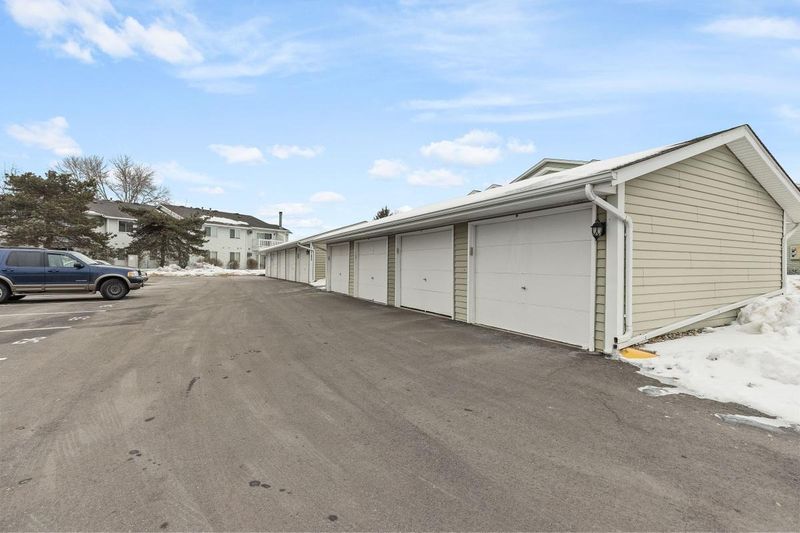 2482 Cobble Hill Alcove #A, Woodbury, MN 55125
