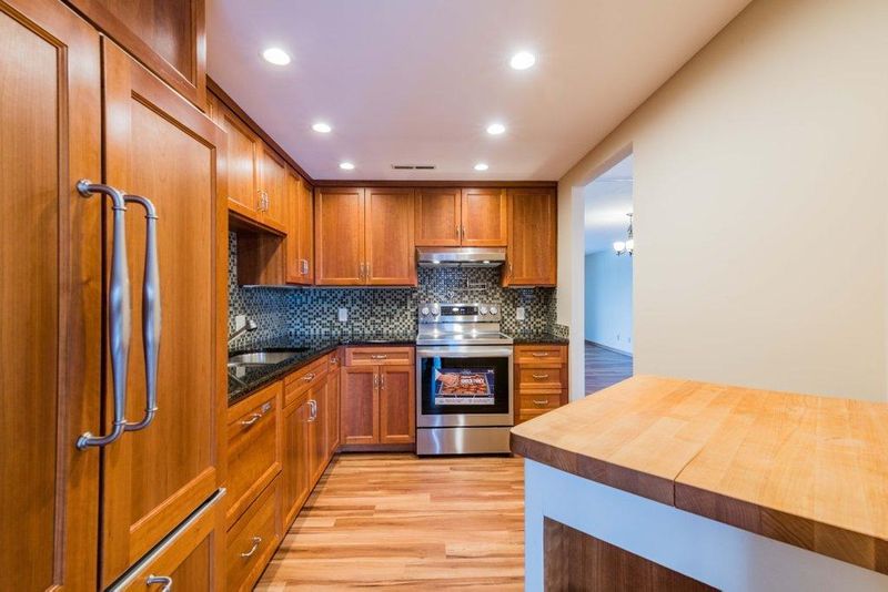 2885 Knox Ave S #606, Minneapolis, MN 55408