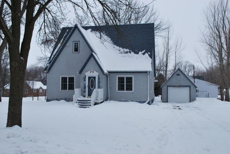 101 Kruse St, Welcome, MN 56181