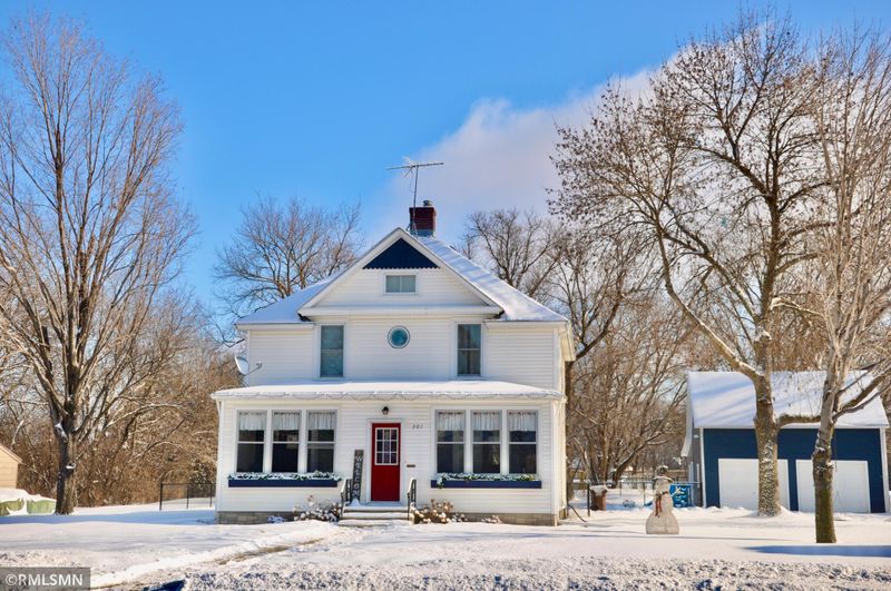 301 4th Ave SW, New Prague, MN 56071
