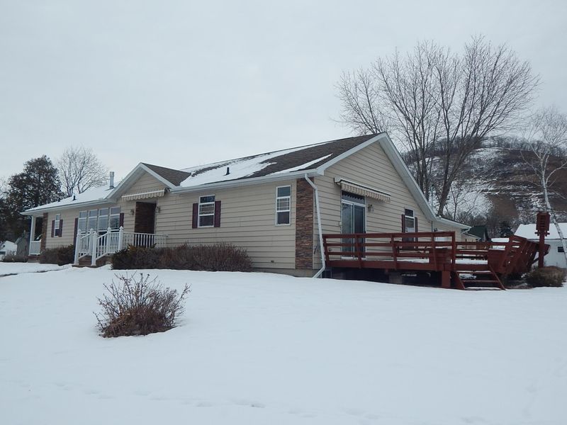 500 Park St E, Rushford, MN 55971