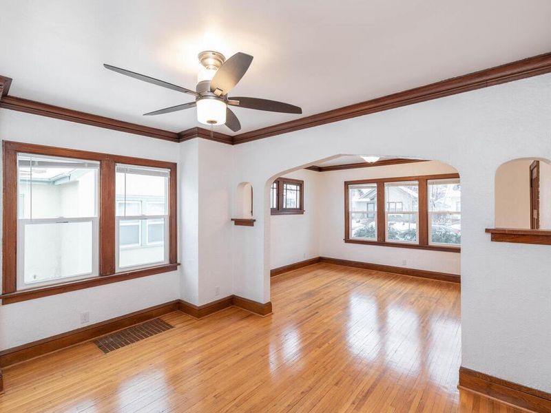 3543 Irving Ave N, Minneapolis, MN 55412