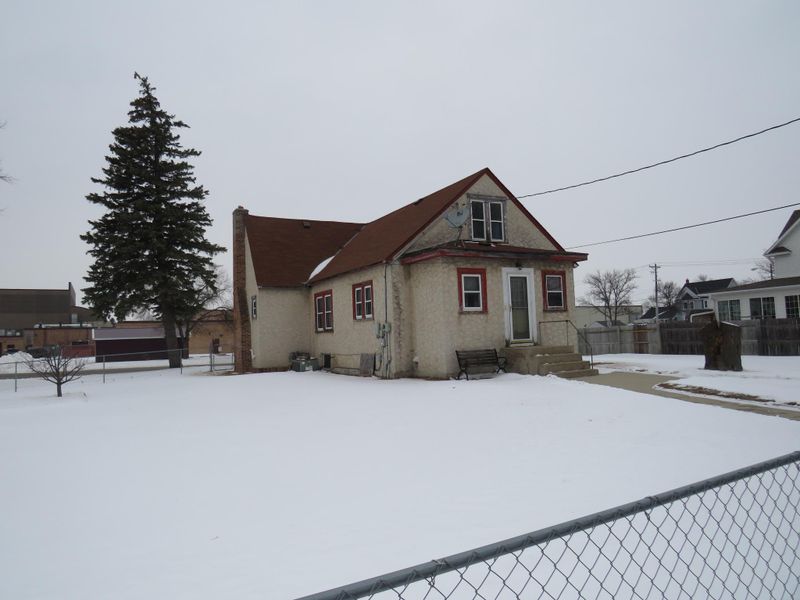 702 13th St N, Benson, MN 56215