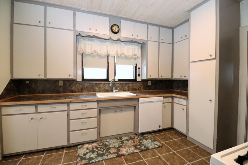 504 3rd St, Barrett, MN 56311
