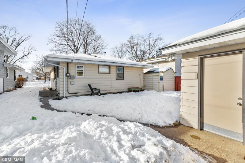 3740 Quail Ave N, Robbinsdale, MN 55422