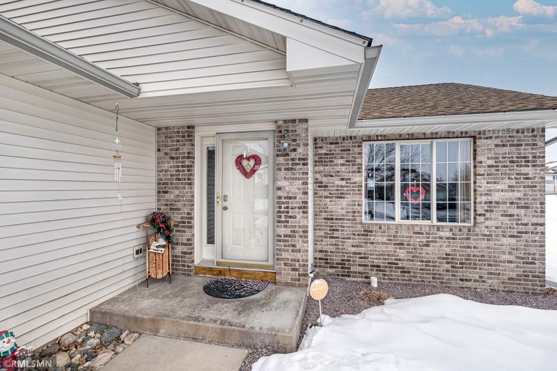 9996 Weston Dr, Monticello, MN 55362