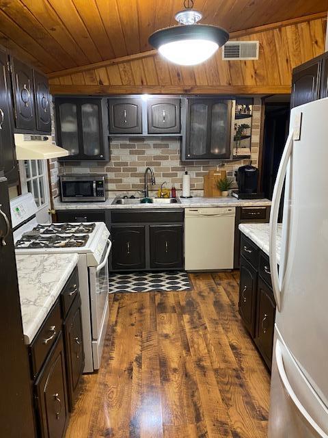 940 Sweetman St, Currie, MN 56123