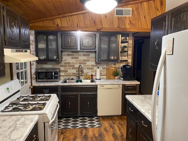 940 Sweetman St, Currie, MN 56123