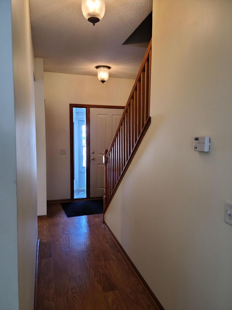 604 9th St E, Northfield, MN 55057