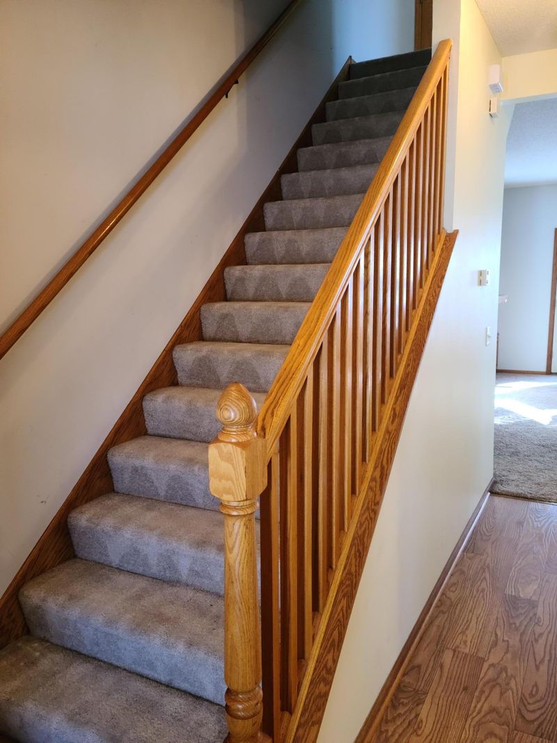 604 9th St E, Northfield, MN 55057