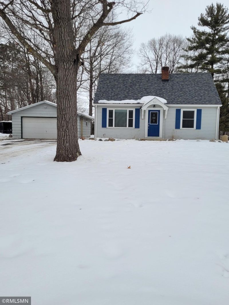 930 Isle St W, Isle, MN 56342