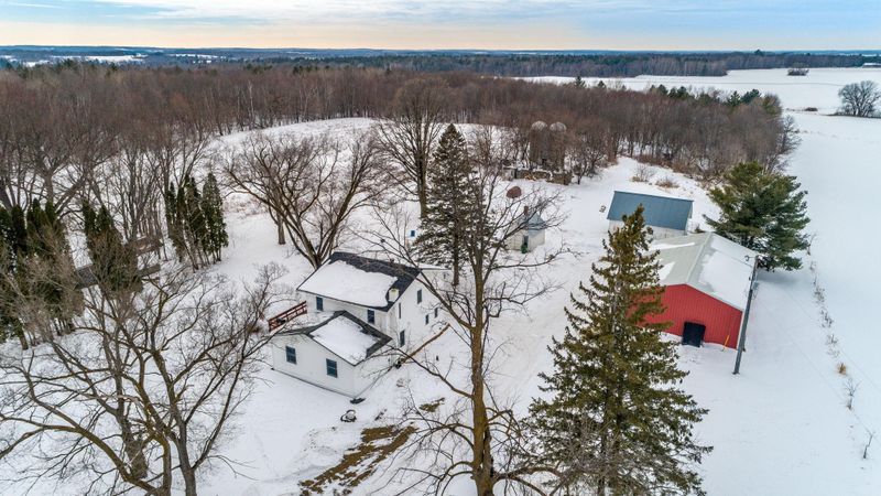 785 40th St, Clayton, WI 54004
