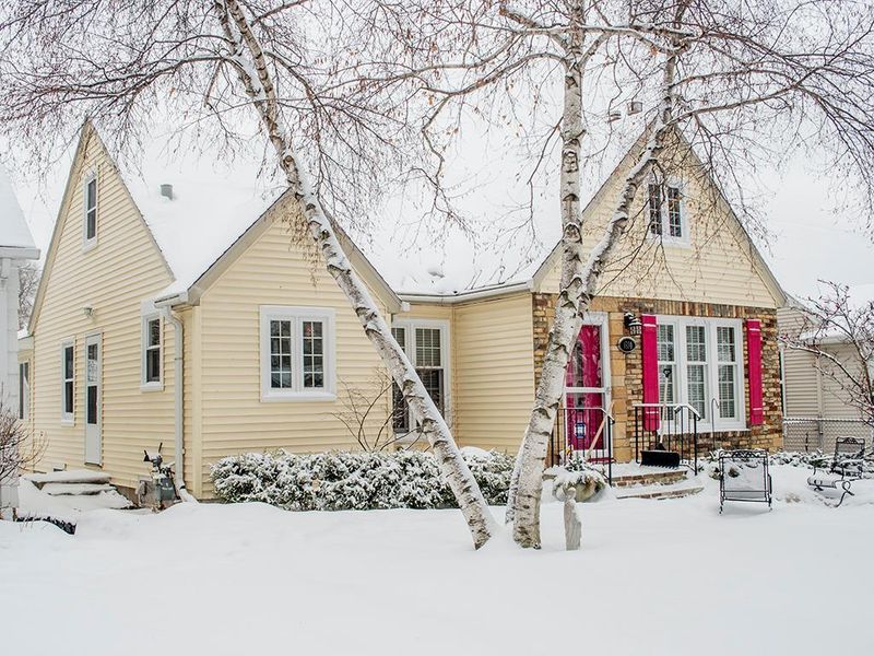 1890 Palace Ave, Saint Paul, MN 55105