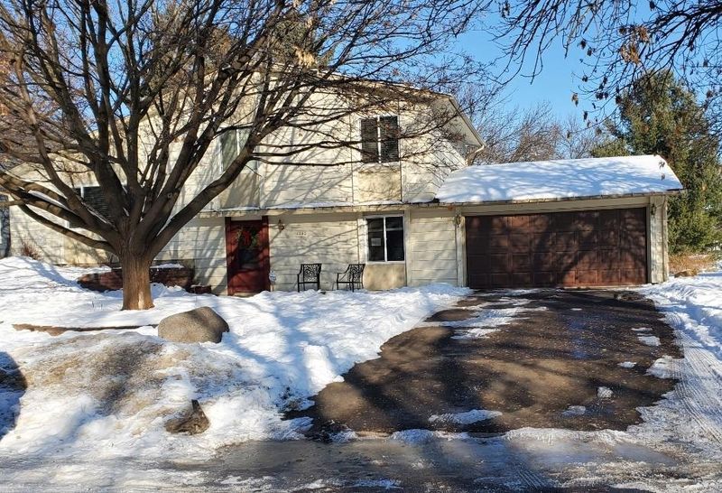 10040 32nd Ave N, Plymouth, MN 55441