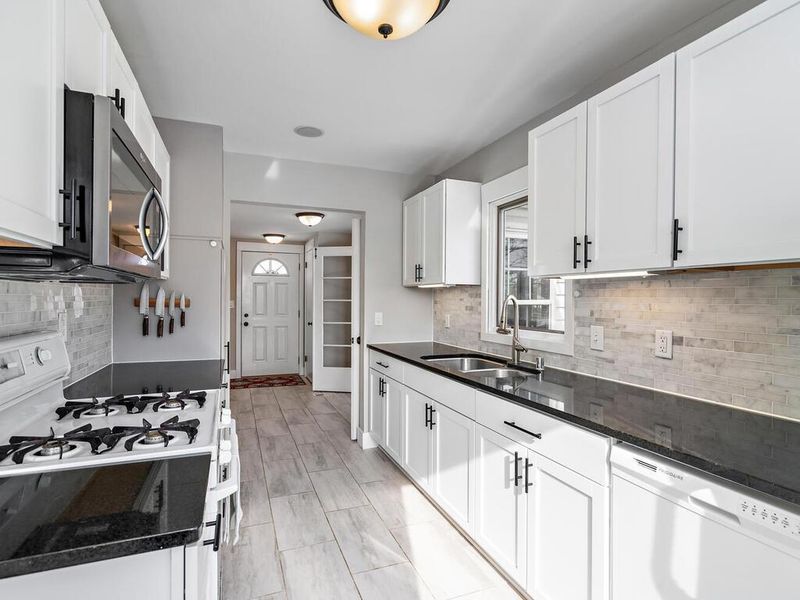 7925 W 26th St, Saint Louis Park, MN 55426