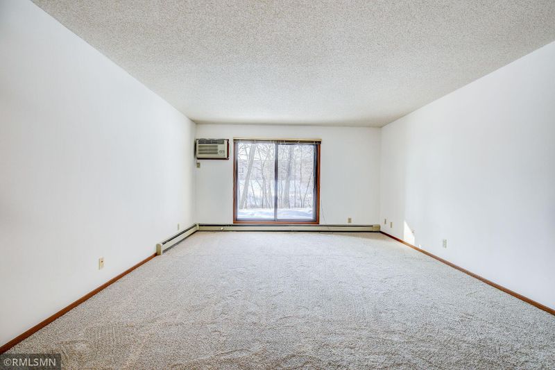 5607 Green Circle Dr #116, Minnetonka, MN 55343