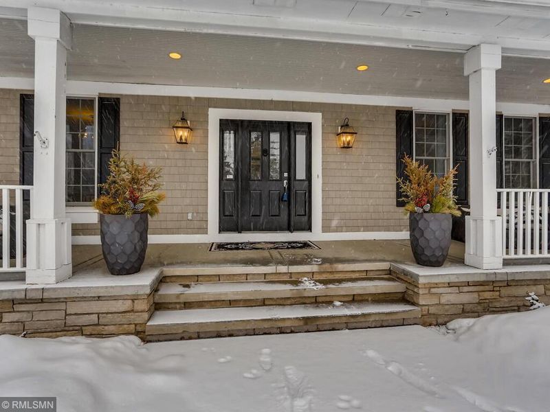 4718 Mcdonald Drive Pl, Stillwater, MN 55082