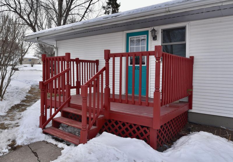 310 2nd Ave SW, Milaca, MN 56353