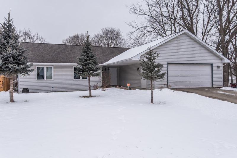 311 21st St SW, Rochester, MN 55902