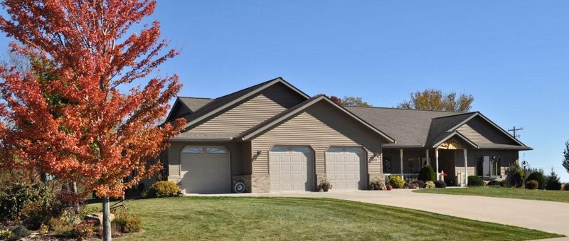 610 3rd Ave SE, Harmony, MN 55939
