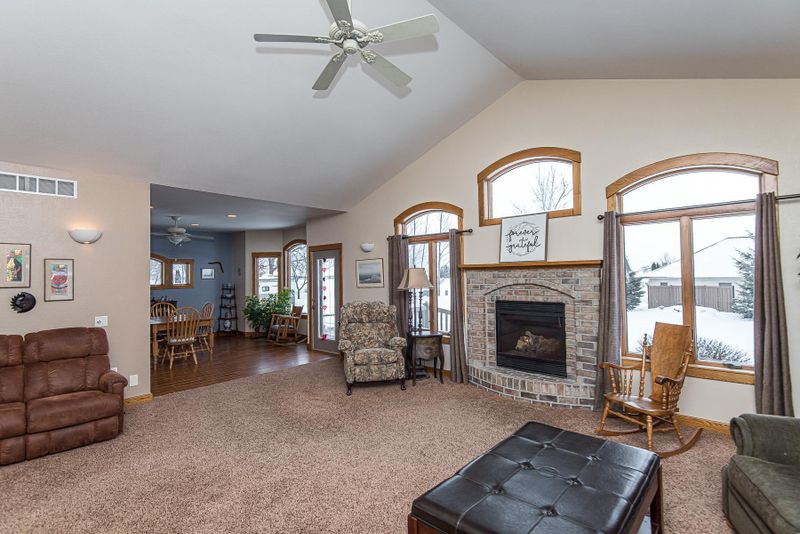 610 3rd Ave SE, Harmony, MN 55939