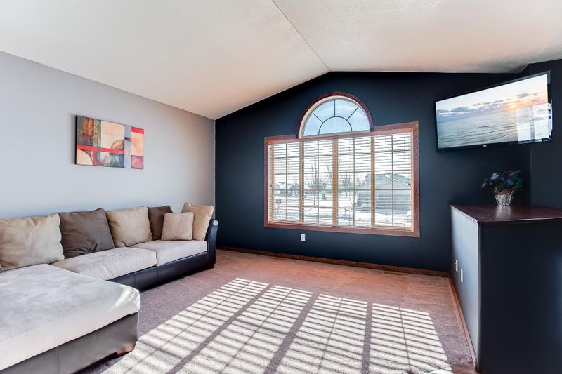 524 Fair Meadows Dr, Big Lake, MN 55309