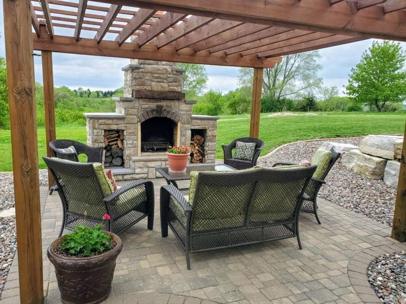 5454 Eisenhower Ln SE, Rochester, MN 55904