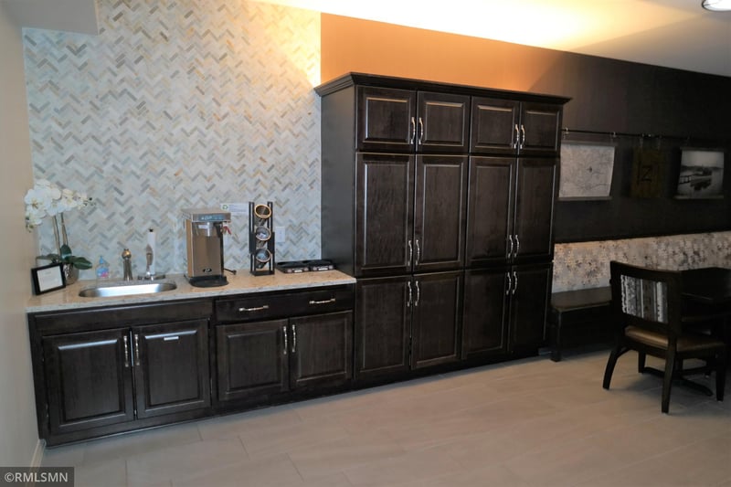 14301 Stewart Ln #112, Minnetonka, MN 55345