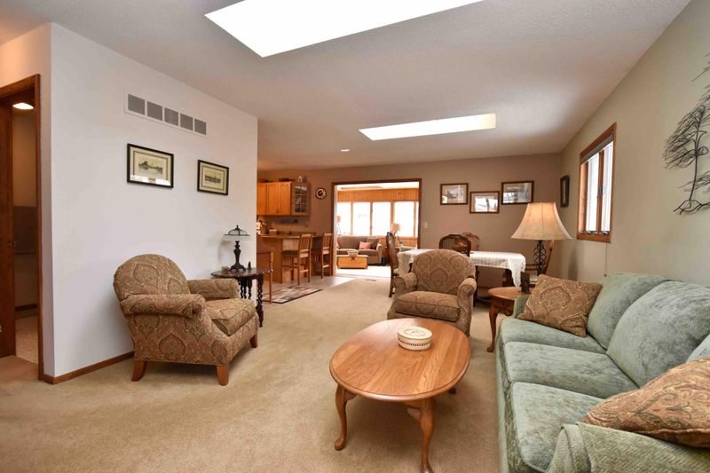 825 52nd Ave, Winona, MN 55987
