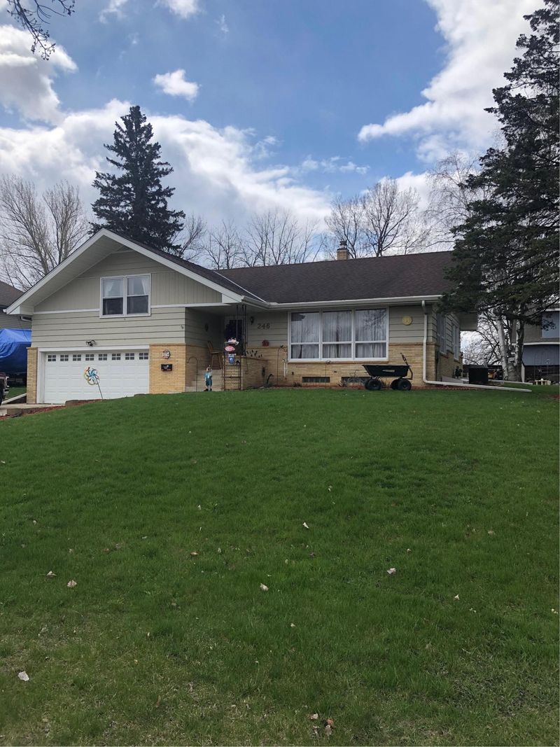 246 Gauger St NE, Hutchinson, MN 55350