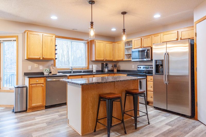 6636 E Oak Dr, Monticello, MN 55362