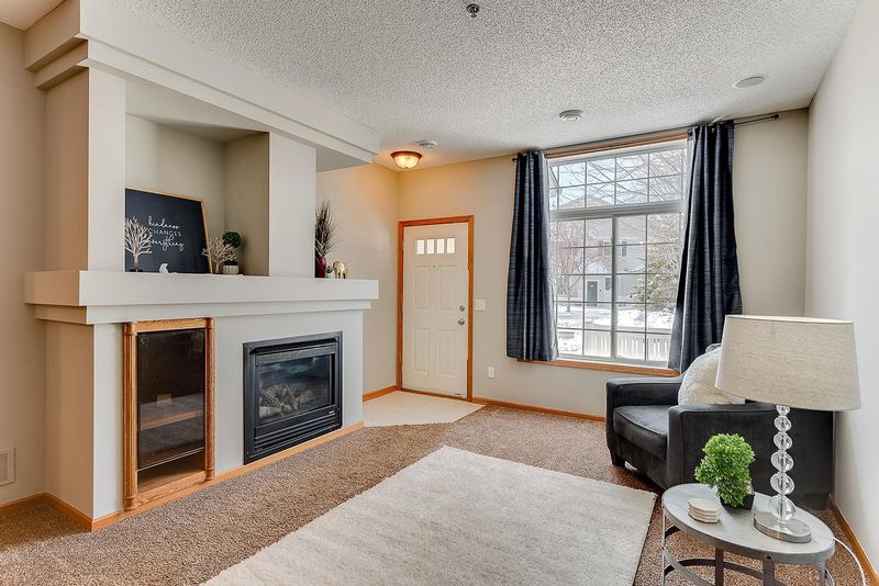 422 Frederick Cir #607, Hastings, MN 55033