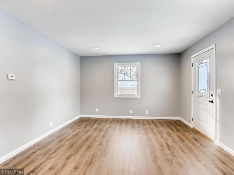 256 106th Ave NW, Coon Rapids, MN 55448
