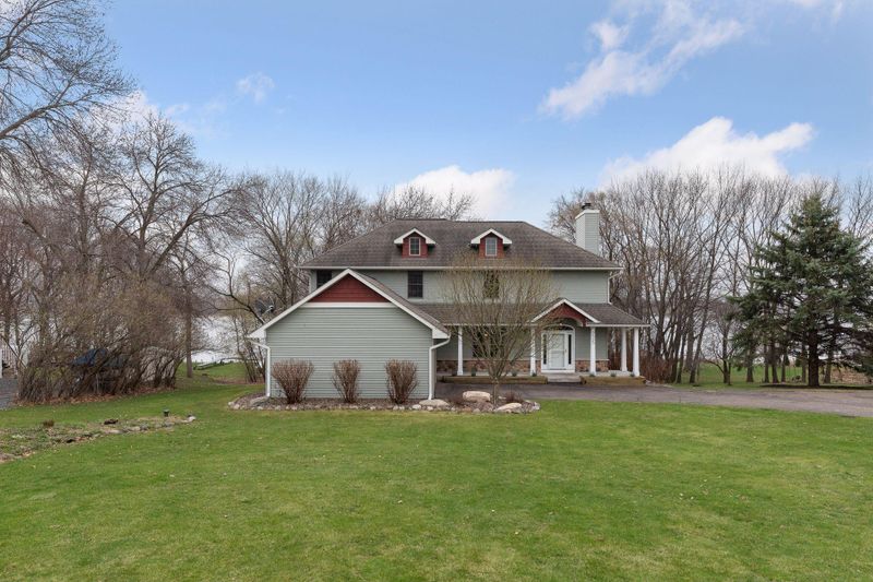 9535 Jennifer Ct, Chisago City, MN 55013