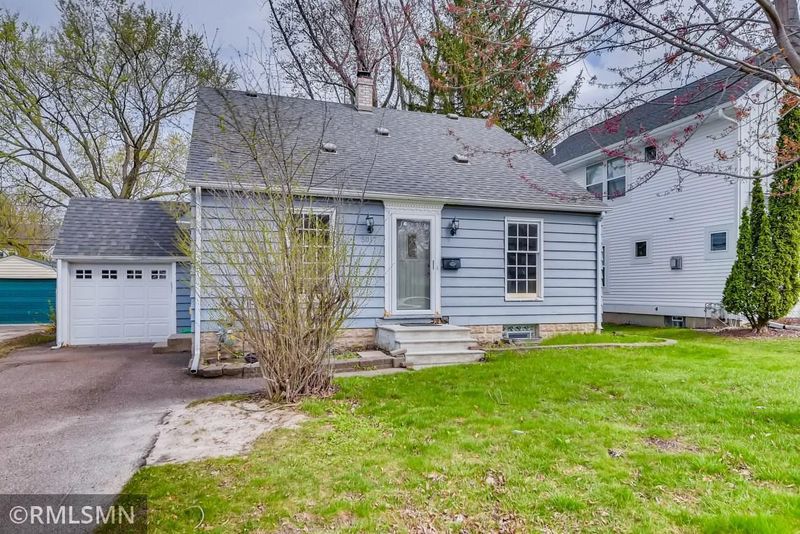 5017 Hankerson Ave, Edina, MN 55436