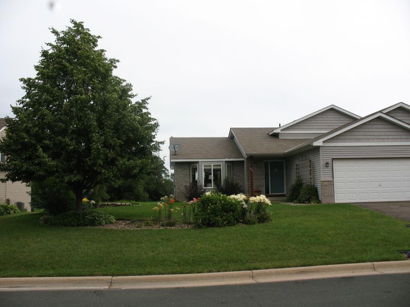 809 Steamboat Ln, Montrose, MN 55363
