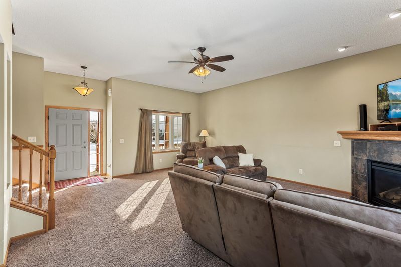 23578 127th Ave, Rogers, MN 55374