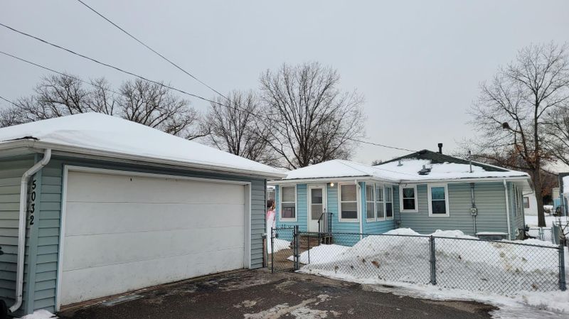 5032 Upton Ave N, Minneapolis, MN 55430