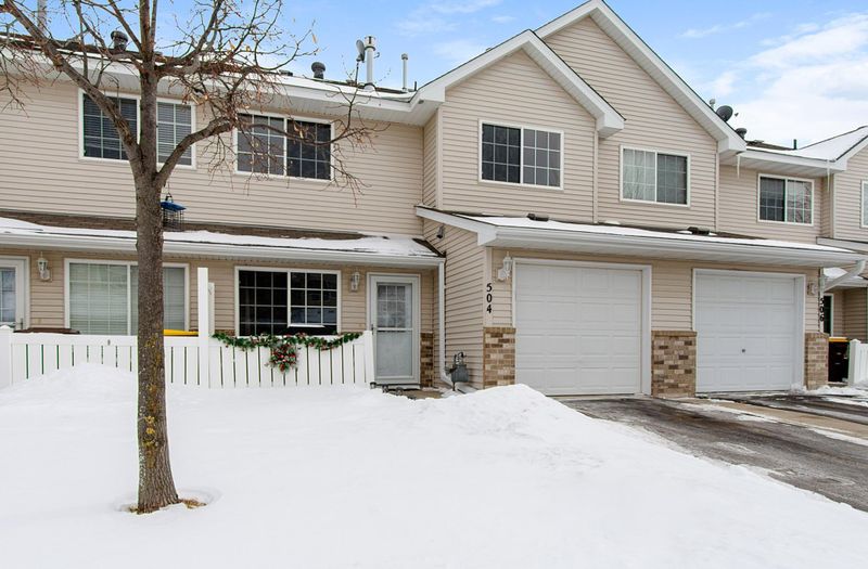 504 Horizon Dr SE, New Prague, MN 56071