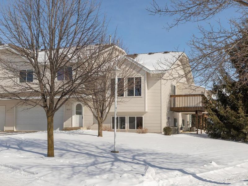 4113 Mallard Pl SE, Rochester, MN 55904