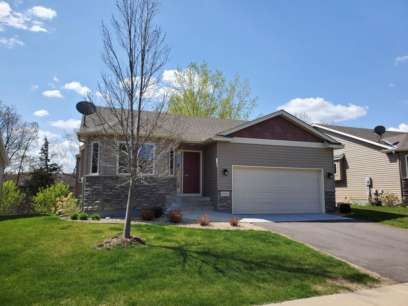 6006 Iris Ln, Rockford, MN 55373