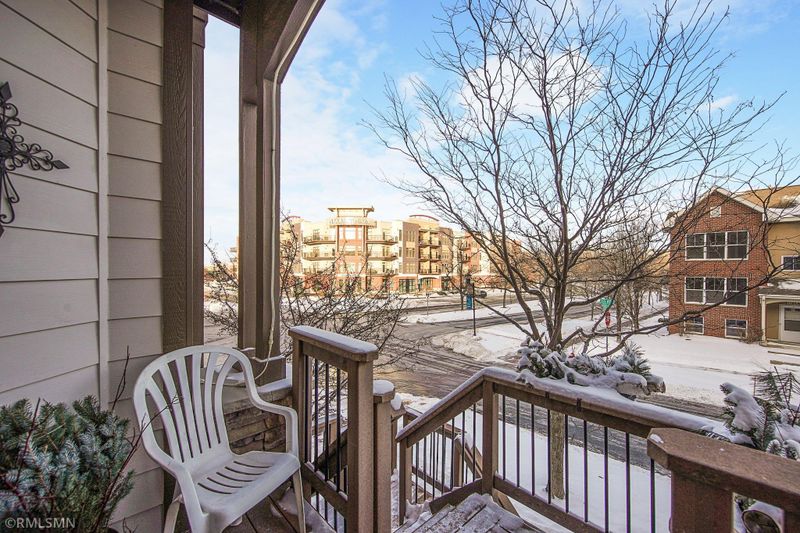 42 125th St E, Burnsville, MN 55337
