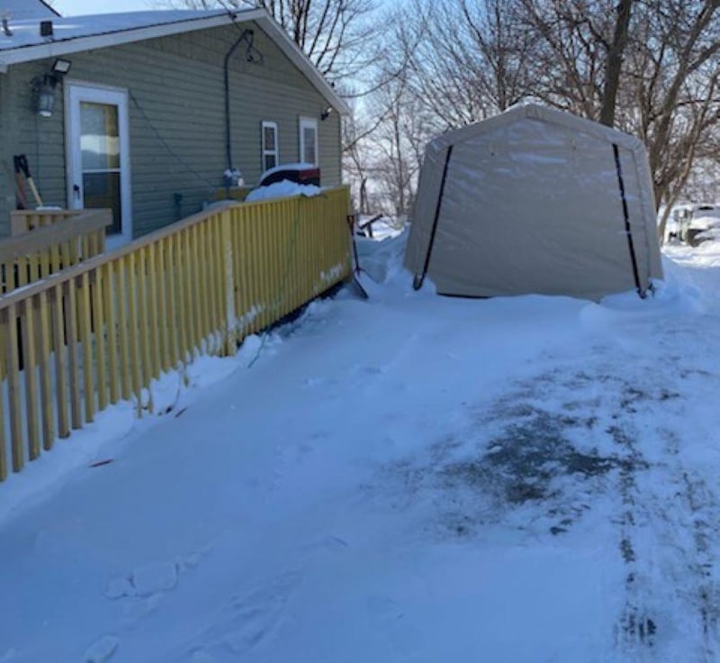 42 1st St, Easton, MN 56025