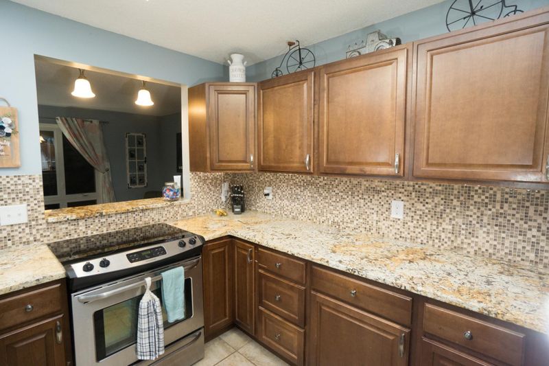 811 Paul Pw NE, Blaine, MN 55434