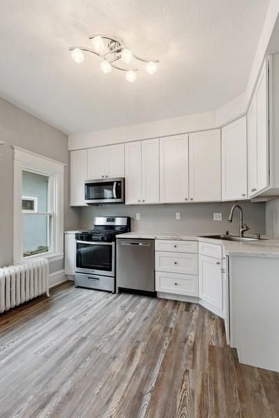1450 Charles Ave, Saint Paul, MN 55104
