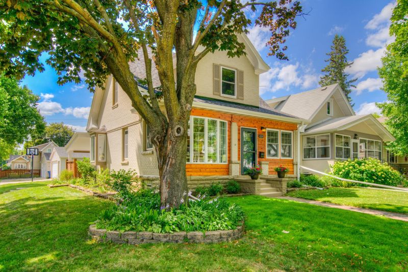 4256 Nokomis Ave, Minneapolis, MN 55406