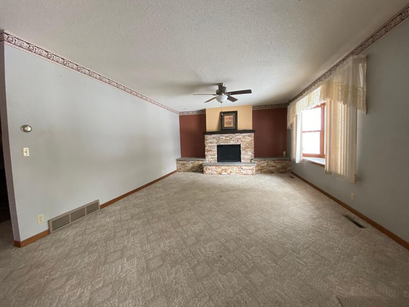 1910 Willow Ave, Worthington, MN 56187