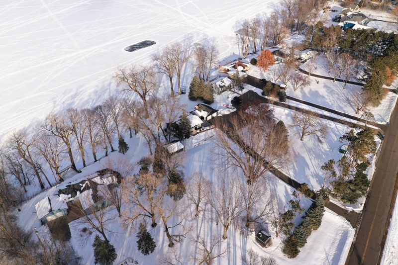 28852 Glader Blvd, Lindstrom, MN 55045